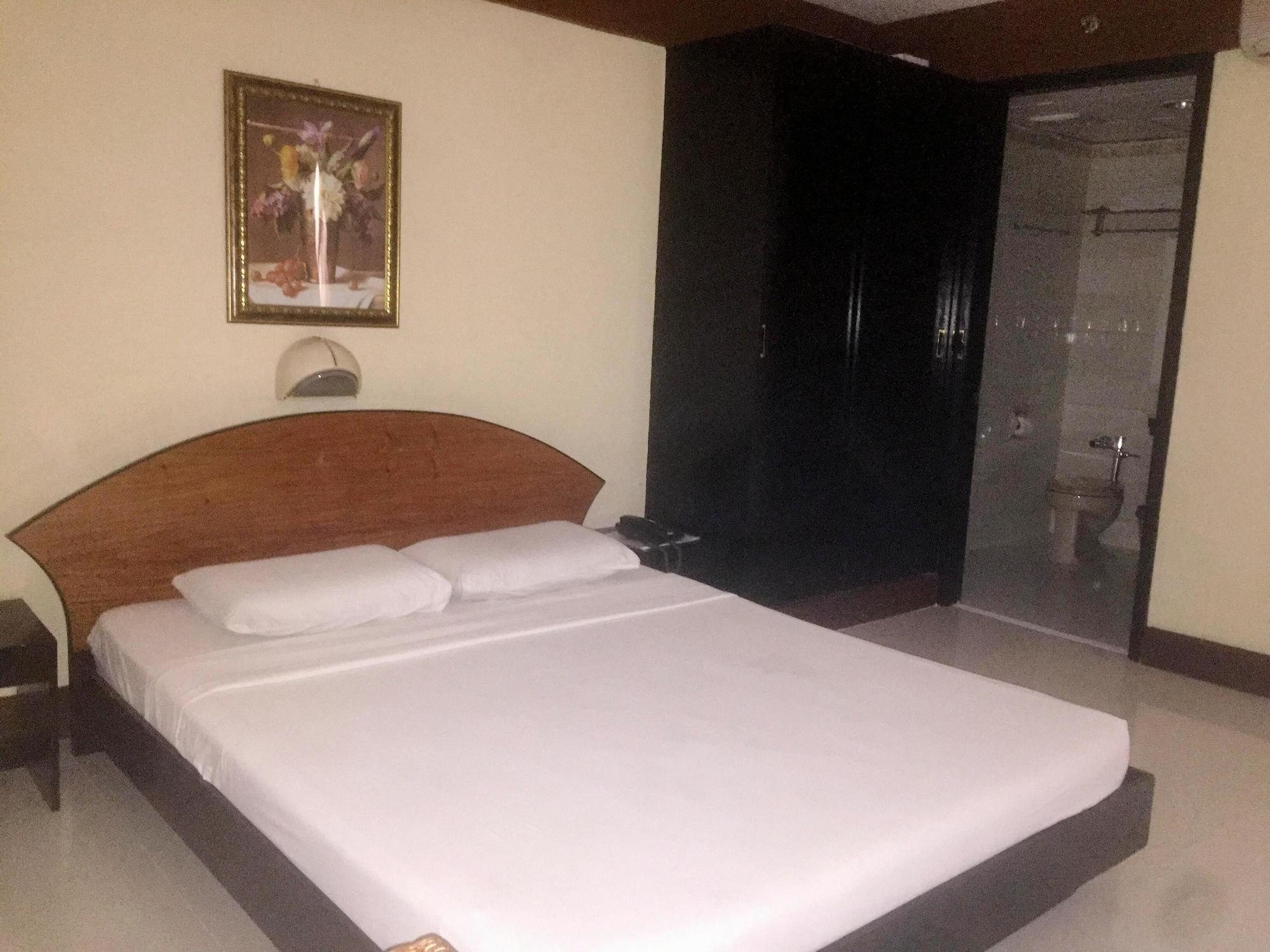 Paragon Suites Cebu Exterior foto