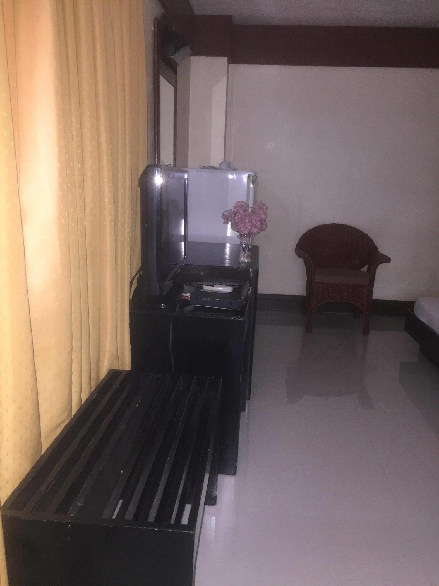 Paragon Suites Cebu Exterior foto