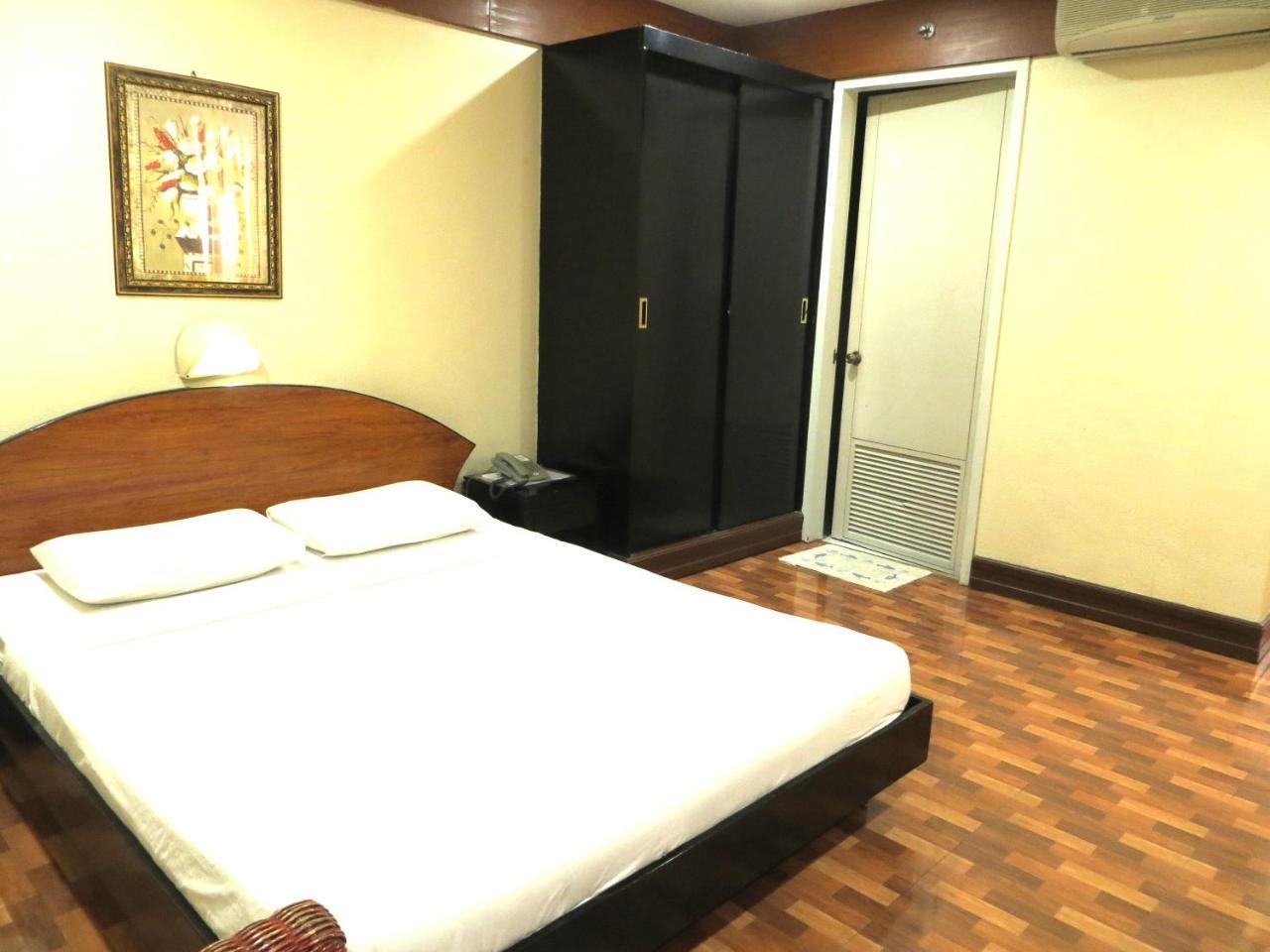 Paragon Suites Cebu Exterior foto